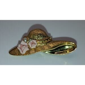 Vintage 1928 Jewelry Gold Tone Hat Brooch with Porcelain Roses